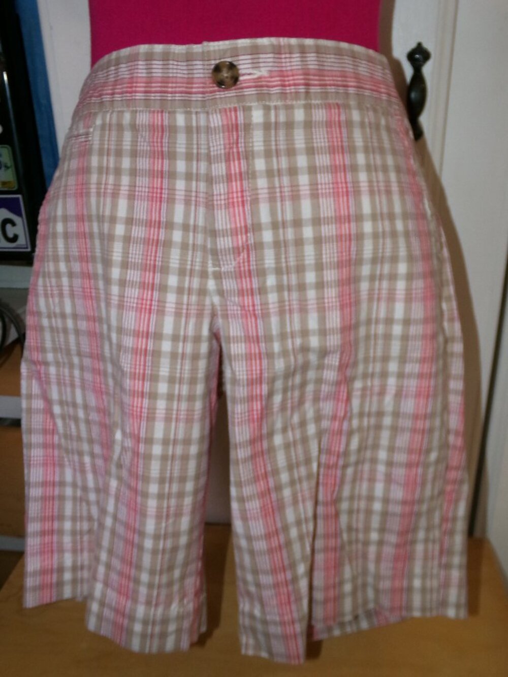 **Moving Sale** Dockers Pink & Tan Plaid Walking Shorts Sz 10